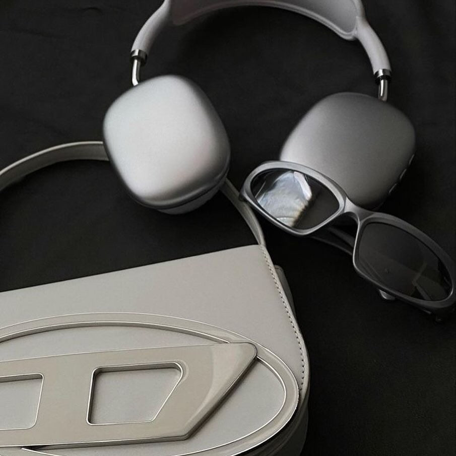 1DR - Iconic white shoulder bag in nappa leather