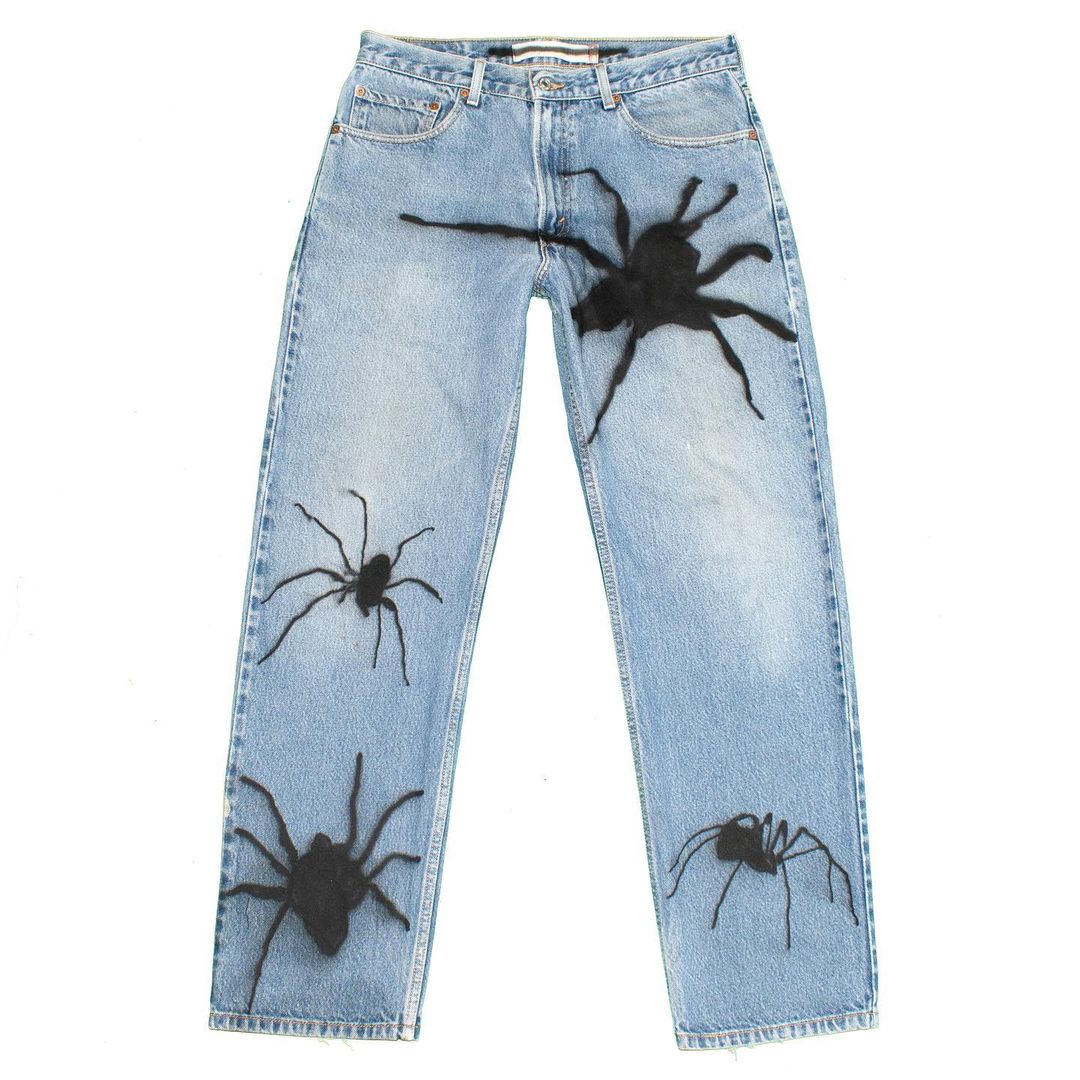 Designer Vintage 3D Spider Spray Paint Destroyed Washed Jeans