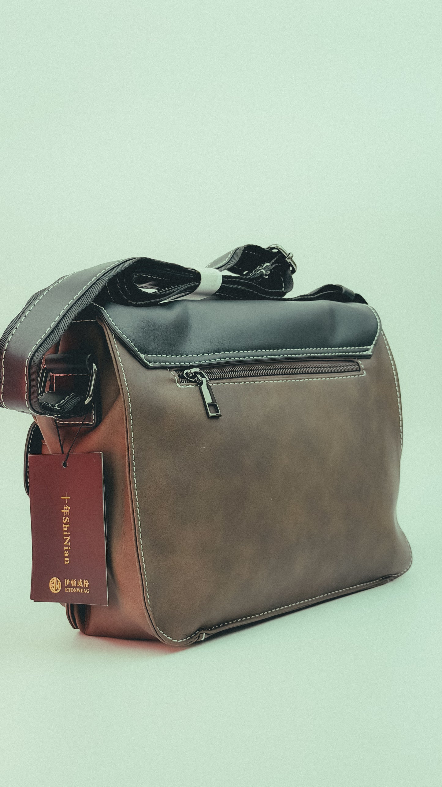 Vintage Leather Messenger Bag for Men and women