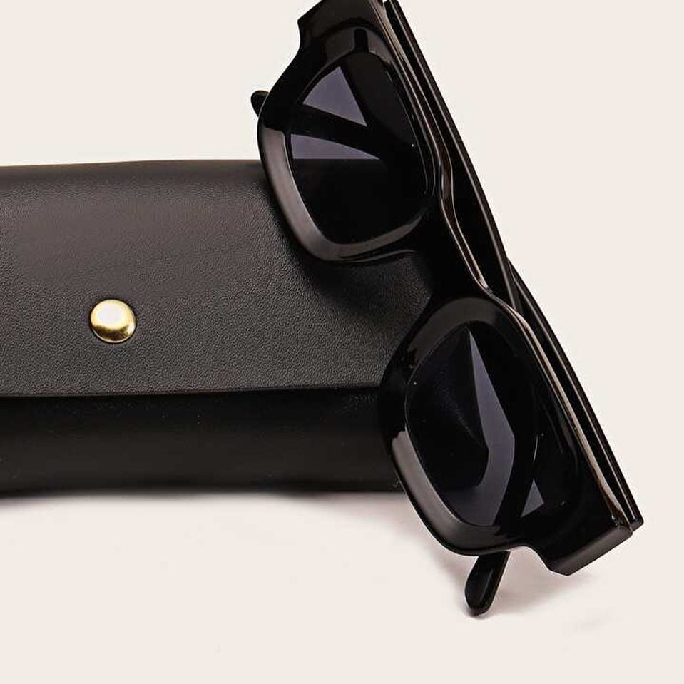 Square Frame Fashion Glasses