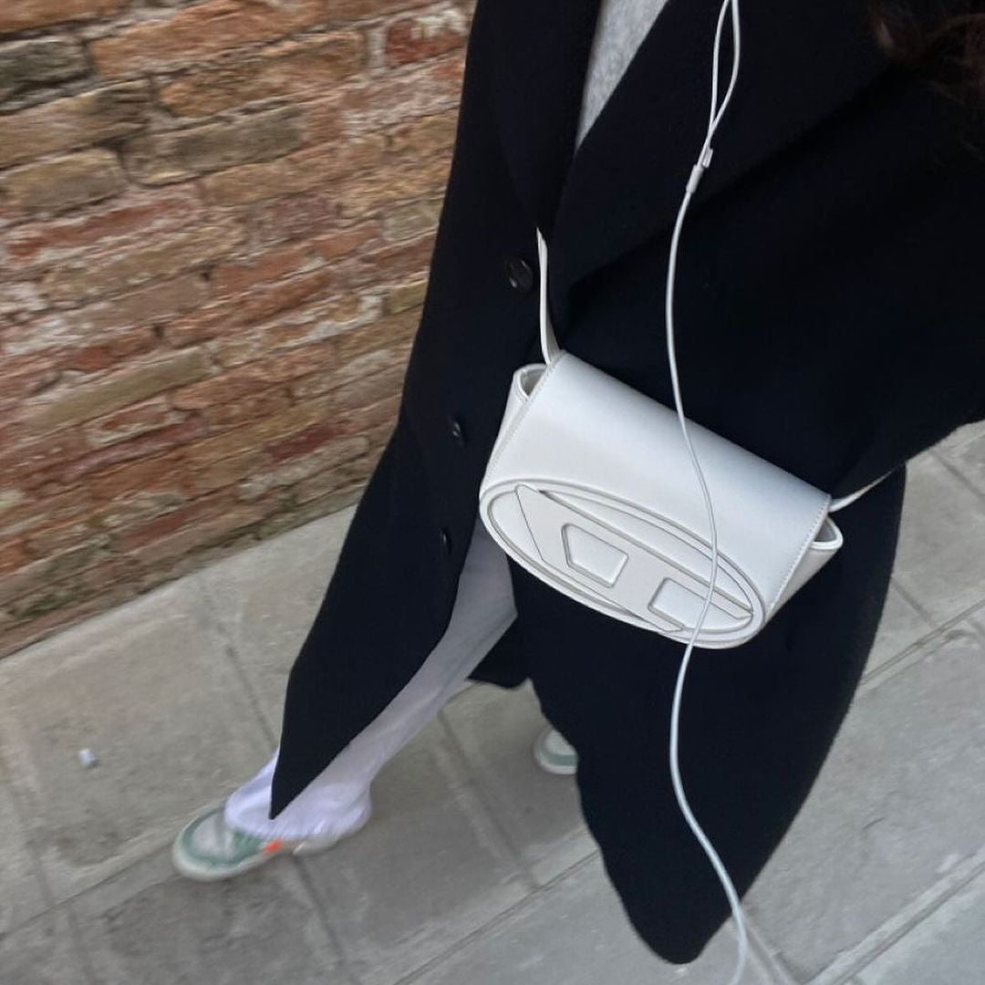 1DR - Iconic white shoulder bag in nappa leather