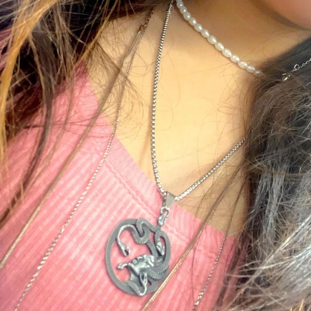 Ancient Greek Medusa Chain Necklace Vintage Style Snake Pendant Amulet