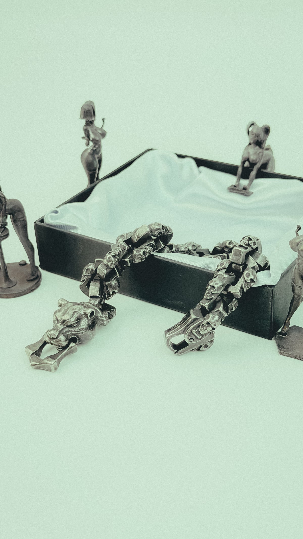 Skull Link Bracelet with Panther Head