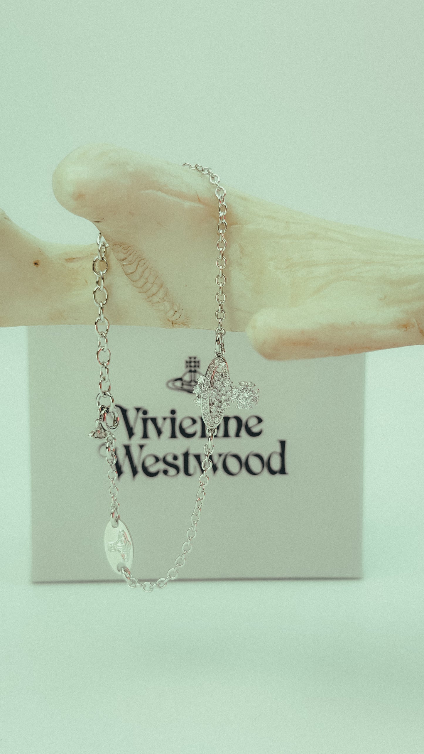 ‏VW Mayfair Bas Relief Pendant Bracelet