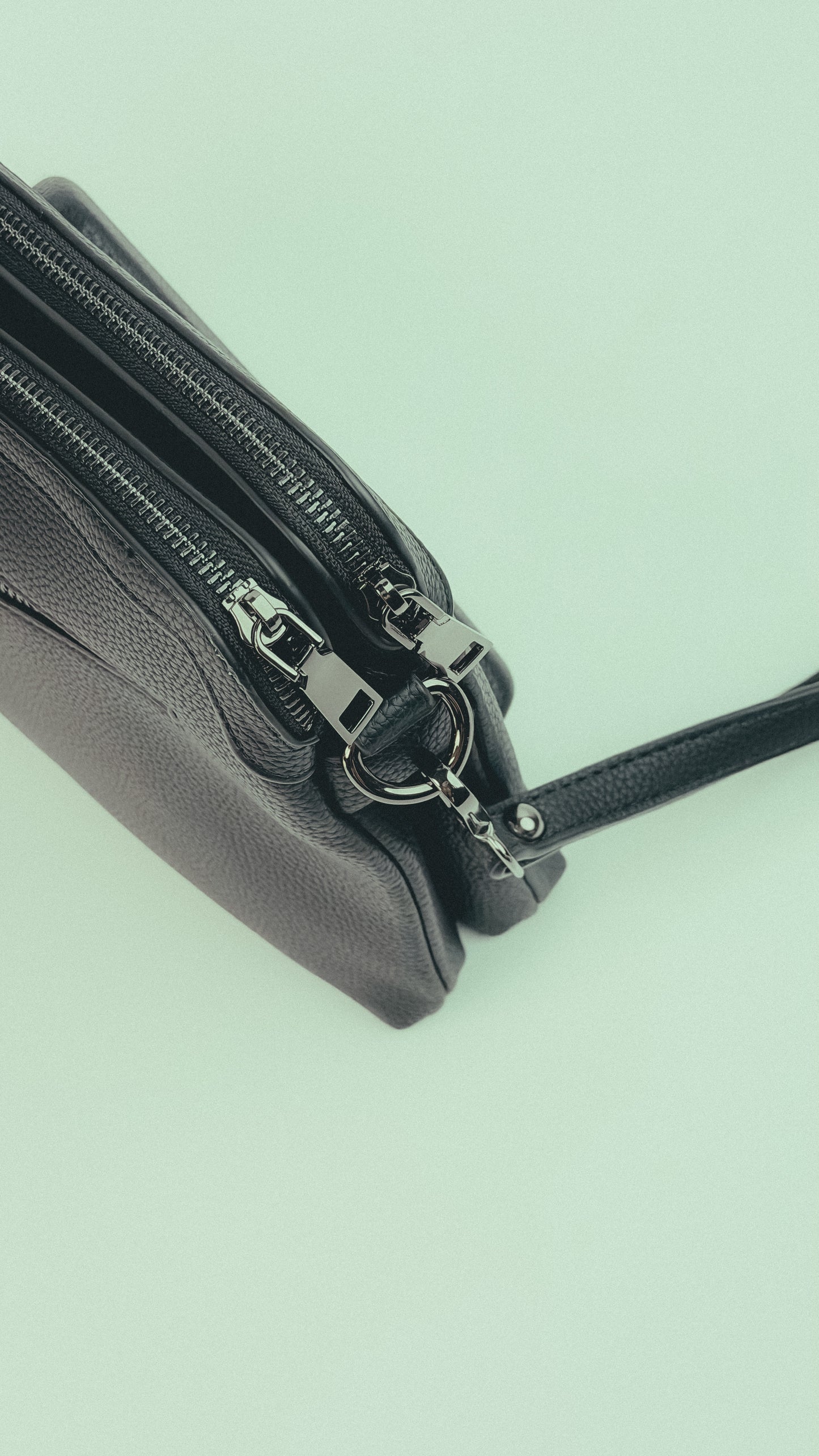 ‏Purse Gun in Black