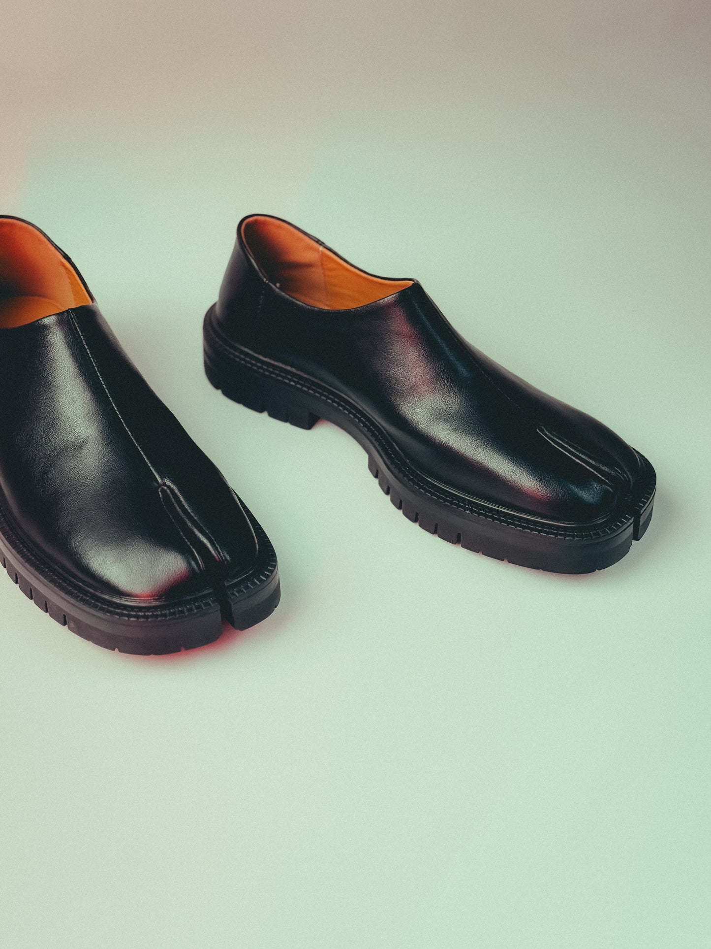 Tabi shoe form Maison Margiela Real Lather CowHide