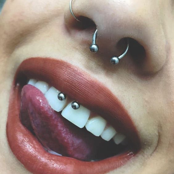 nose piercing (بدون ثقب)