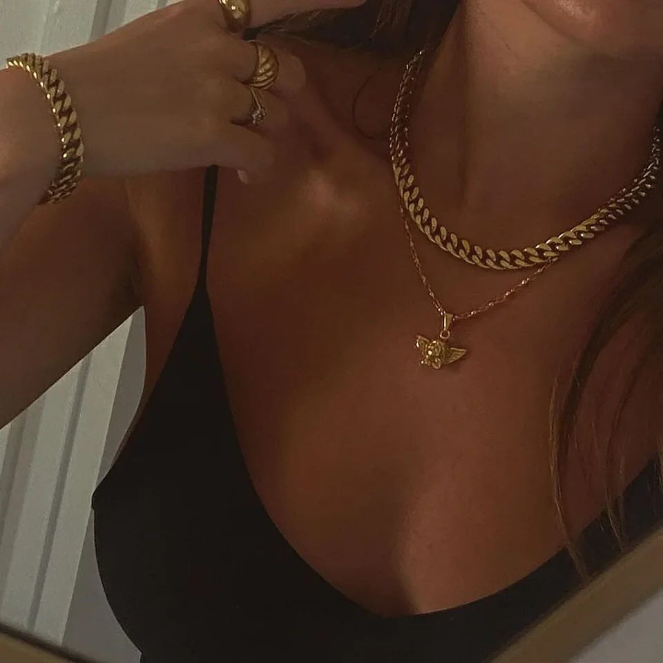 Vintage 90s gold necklace