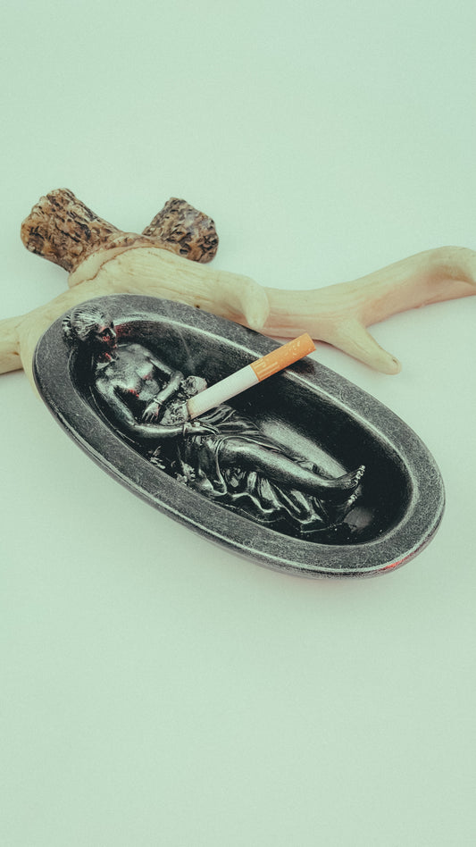 Luxury Antique Bathing Venus Ashtray