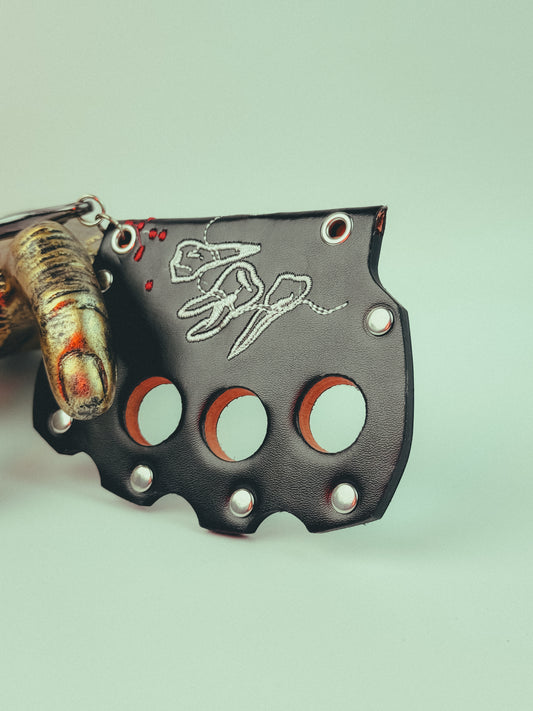 ⁨	‎‏cleanfit bleeding gums leather keychain knuckle pendant accessories