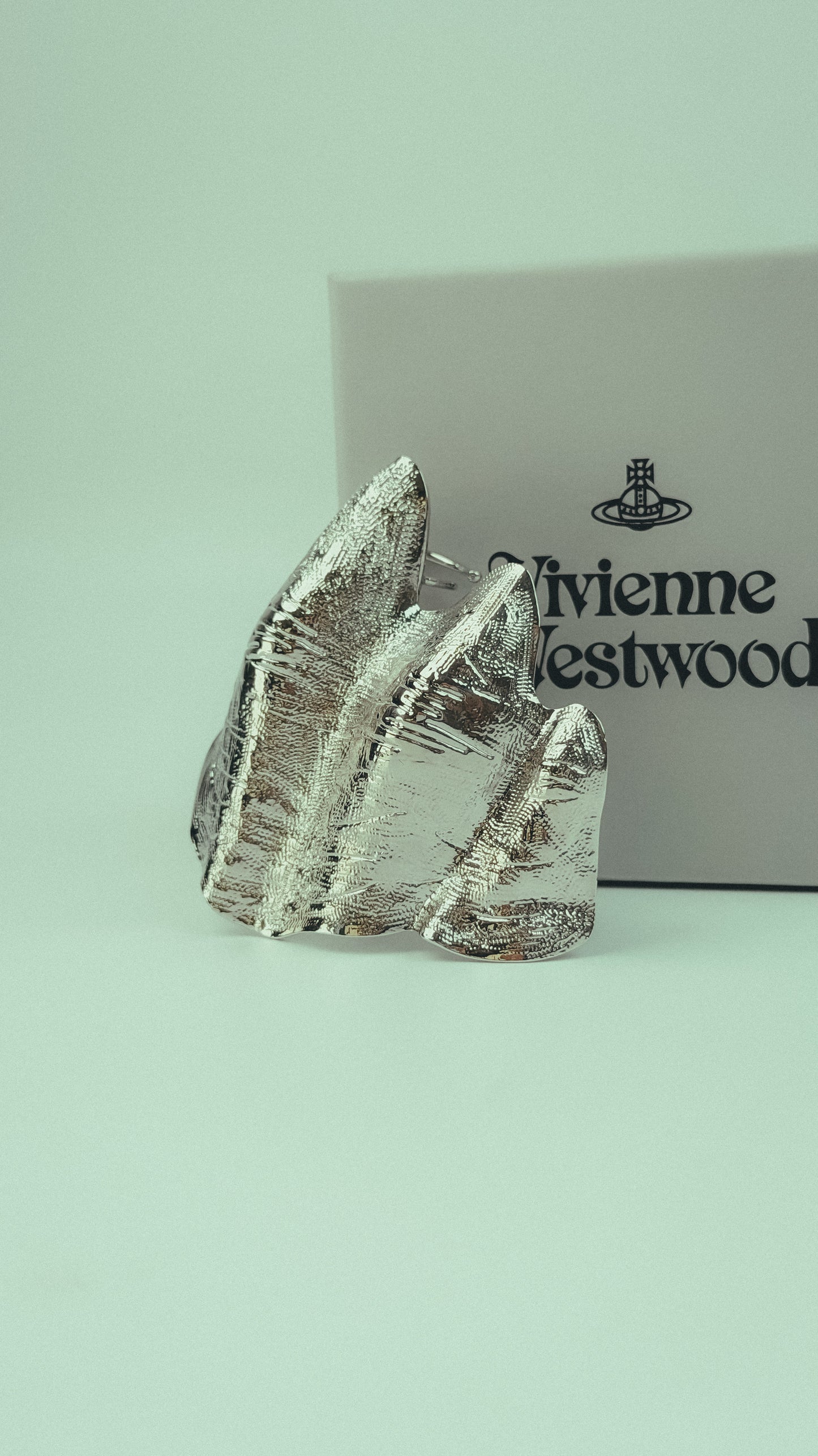 Asymmetrical Pleated Joint Ring