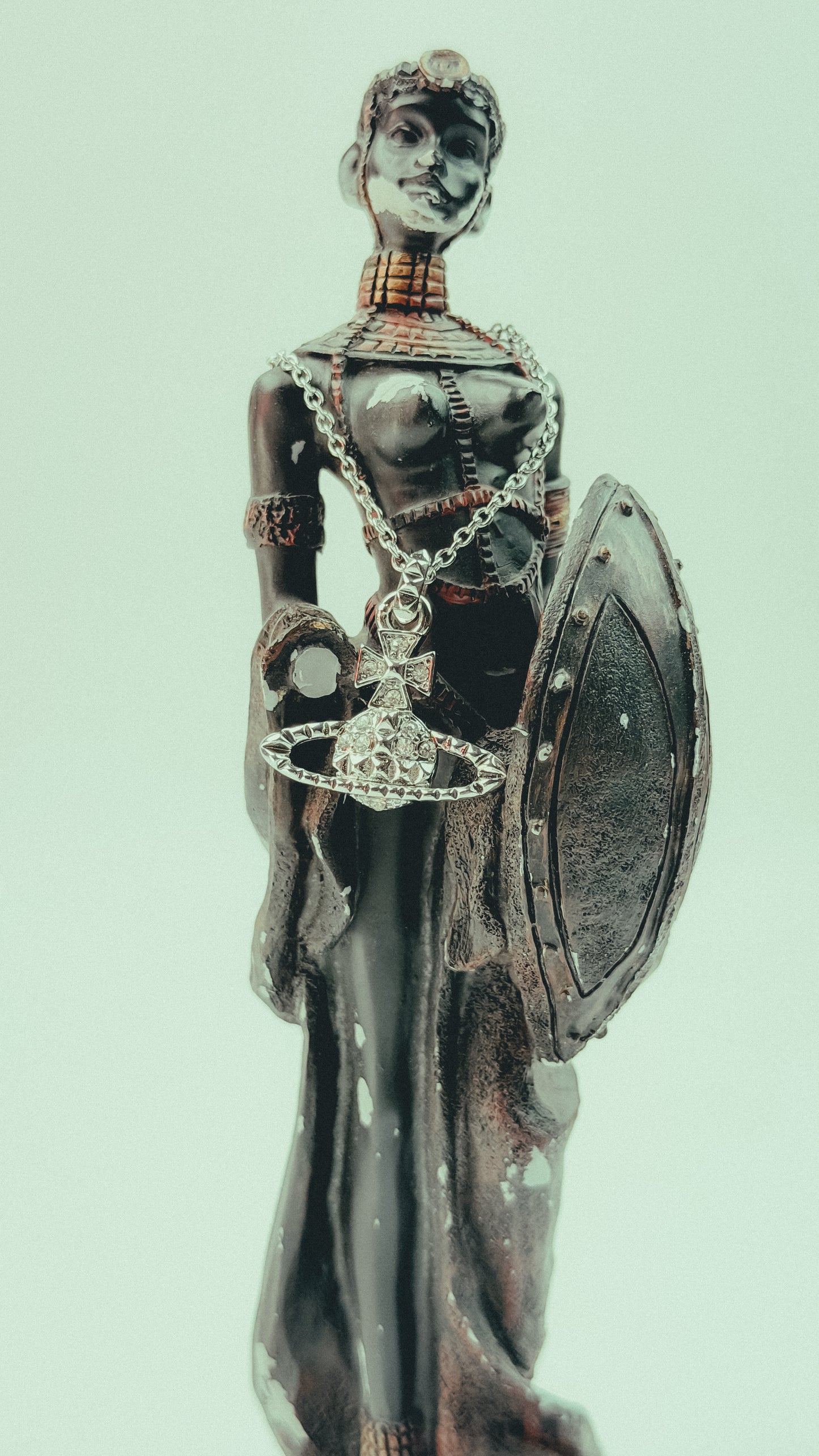 ‏VW Mayfair Bas Relief Pendant Necklace