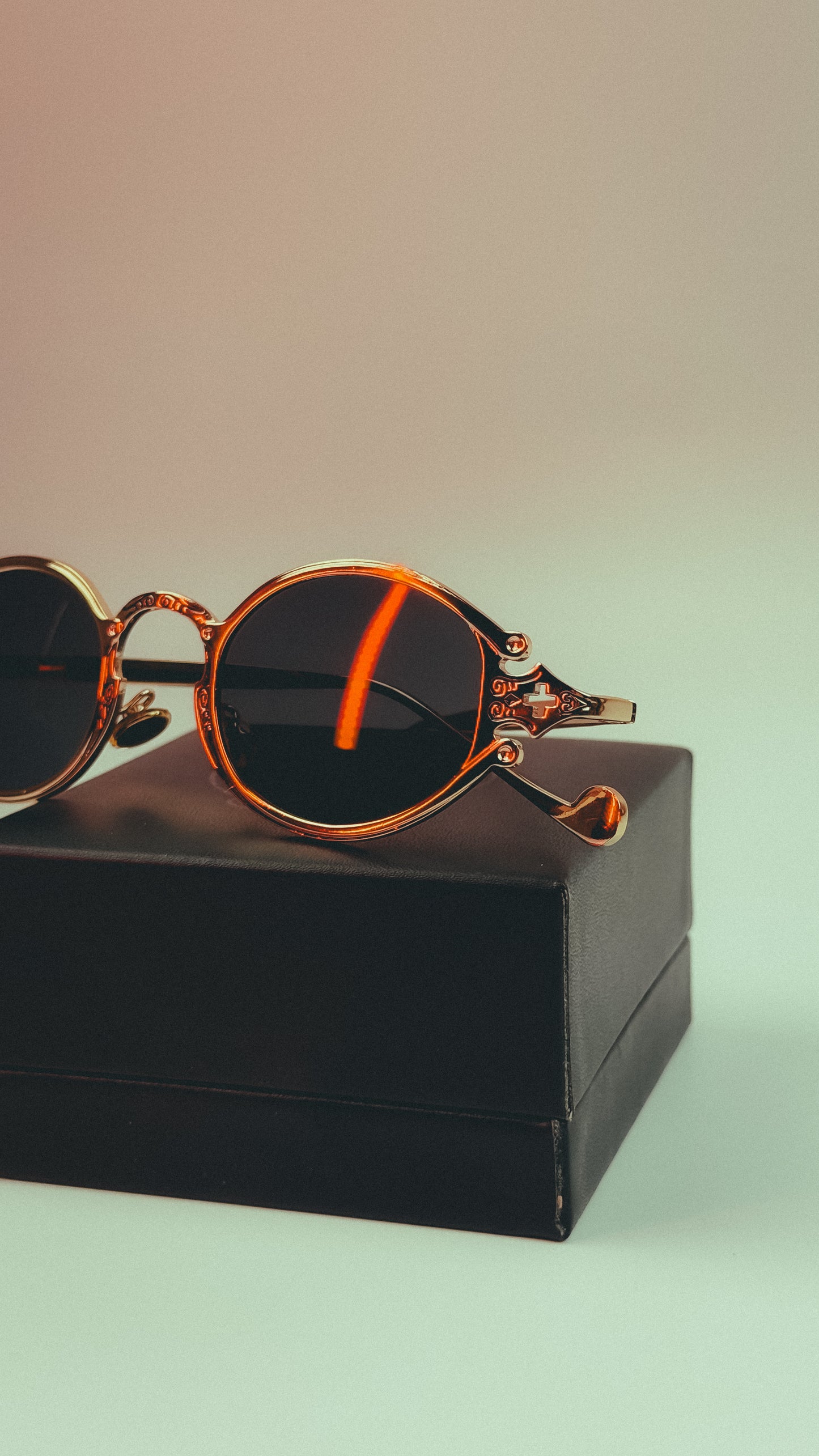 Jade Glint Polarized Oval Sunglasses