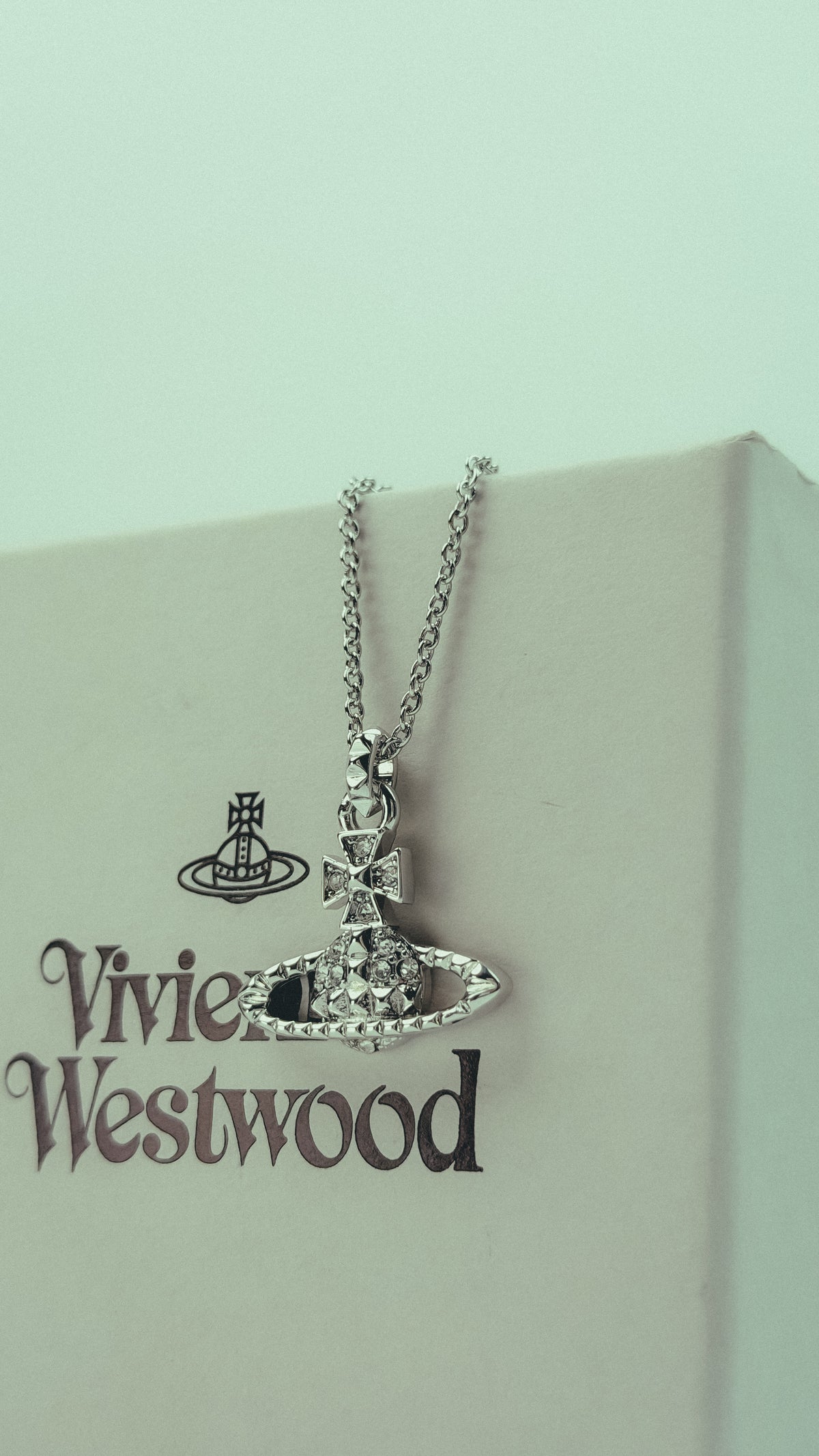 ‏VW Mayfair Bas Relief Pendant Necklace