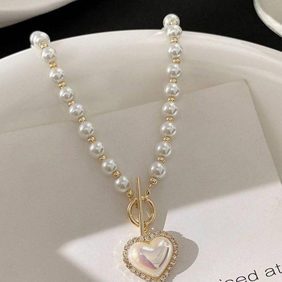 The Faux Pearl Decor Heart Pendant Necklace